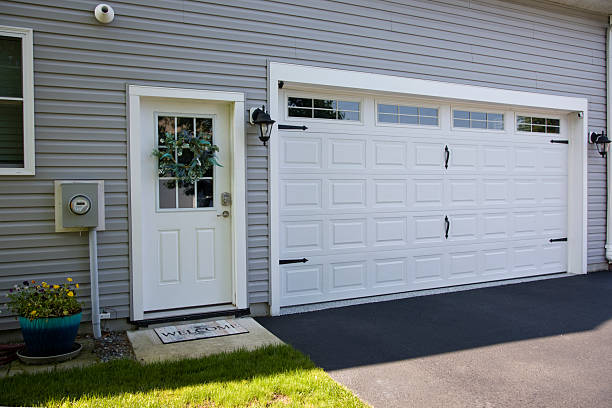 24/7 Emergency Garage Door Roller Replacement experts in Wingate, NC